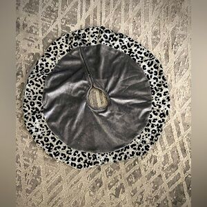Black and Silver Leopard velvet Tree Skirt - 17”
